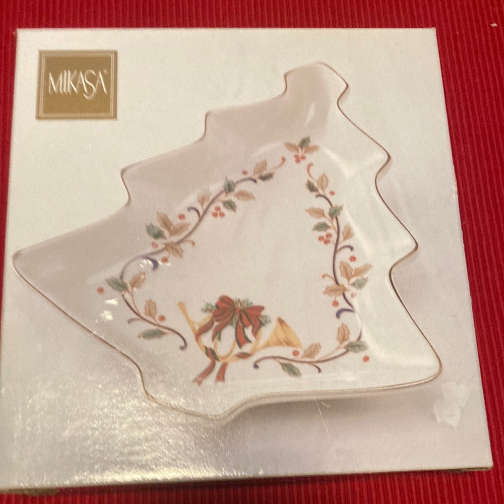 Mikasa vtg Christmas tree candy dish